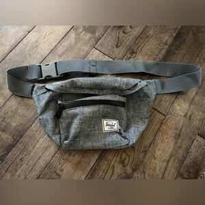 Herschel fanny pack